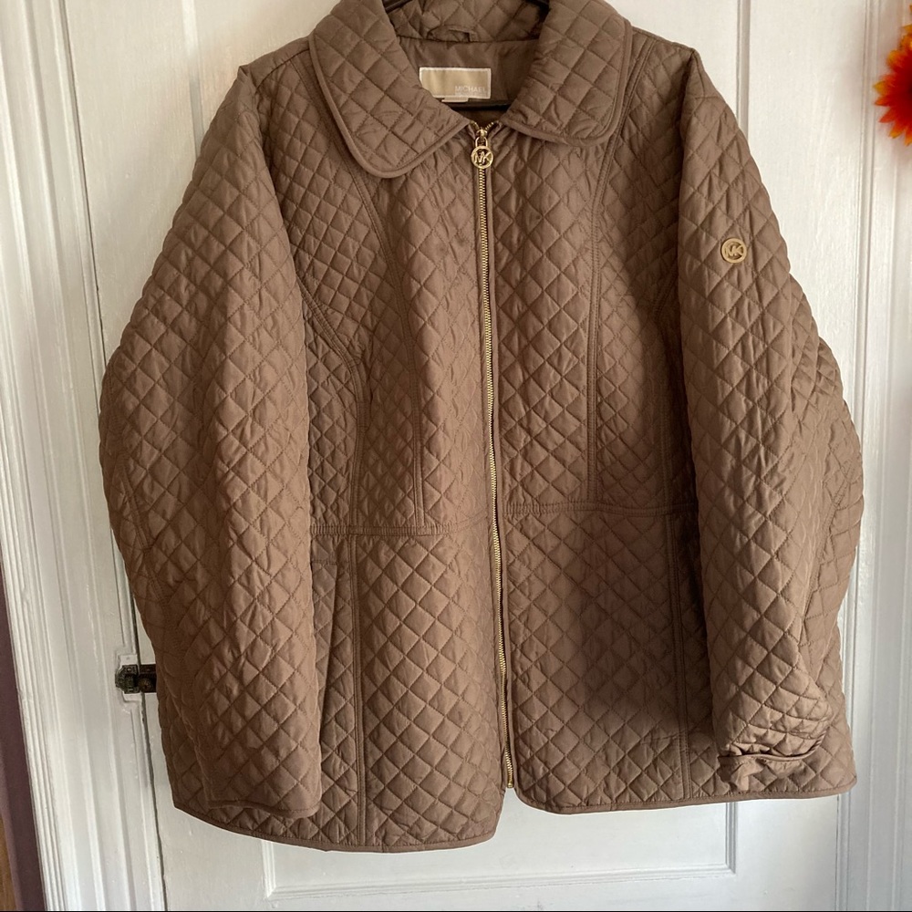 Michael Kors puffy coat with collar